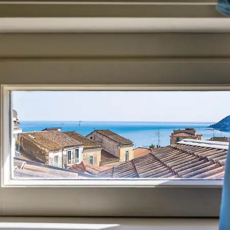 Bdifferent - Terrazza Vista Mare By Starhost Apartamento
